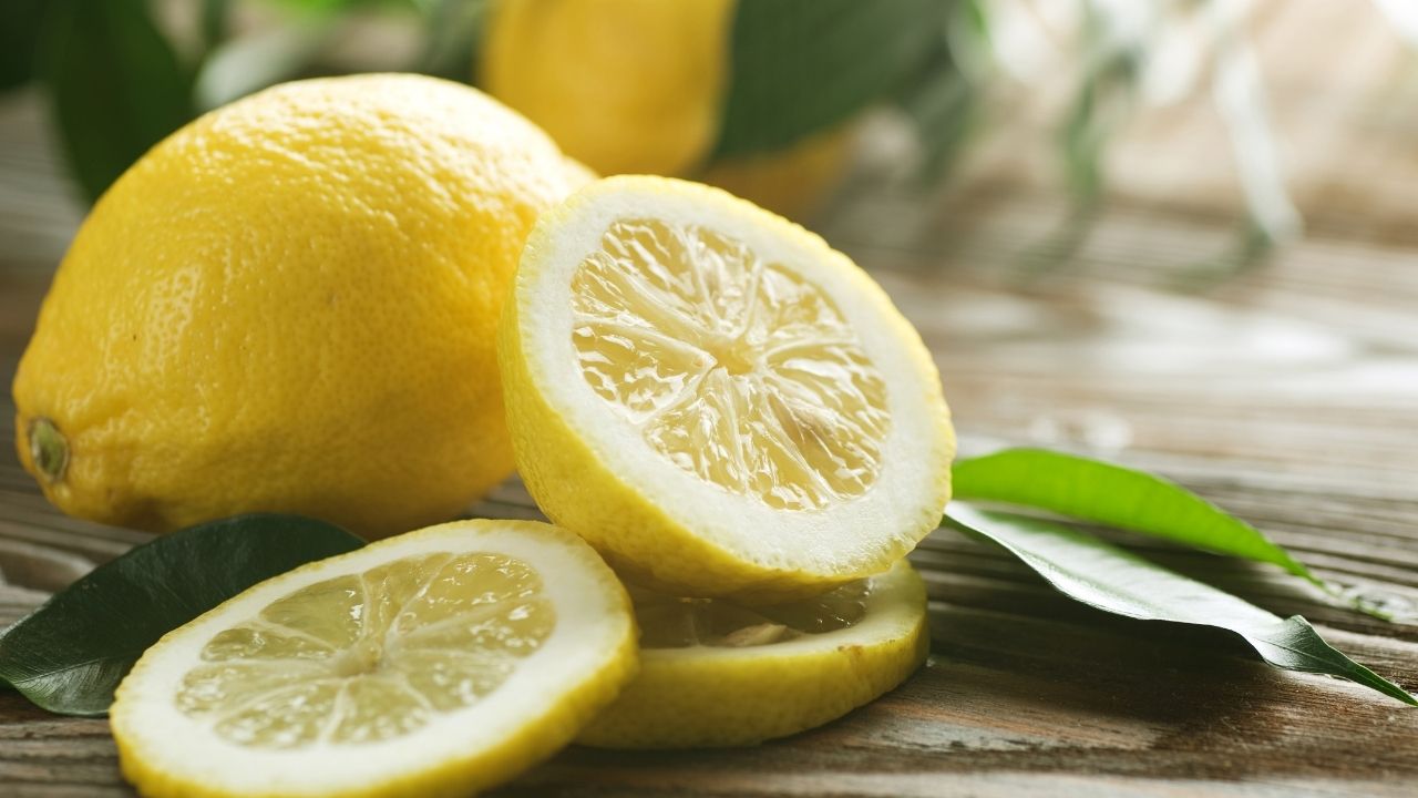 <span id='gece-yatmadan-once-limon-suyu-icilir-mi'><span id='gece-yatmadan-once-limon-suyu-icilir-mi'>Gece Yatmadan Önce Limon Suyu İçilir mi?</span></span>