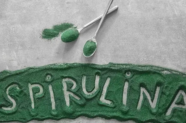 Spirulina: Faydaları, Zararları ve Kullanım Alanları